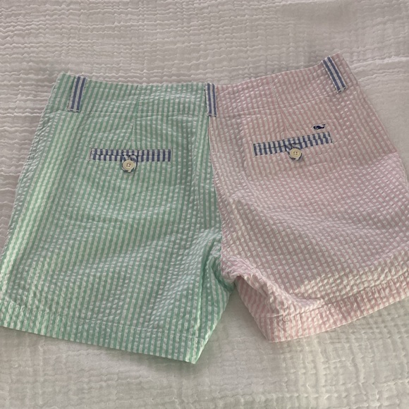 Vineyard Vines. Seersucker Striped Shorts with Blue striped waistband. - Picture 3 of 4